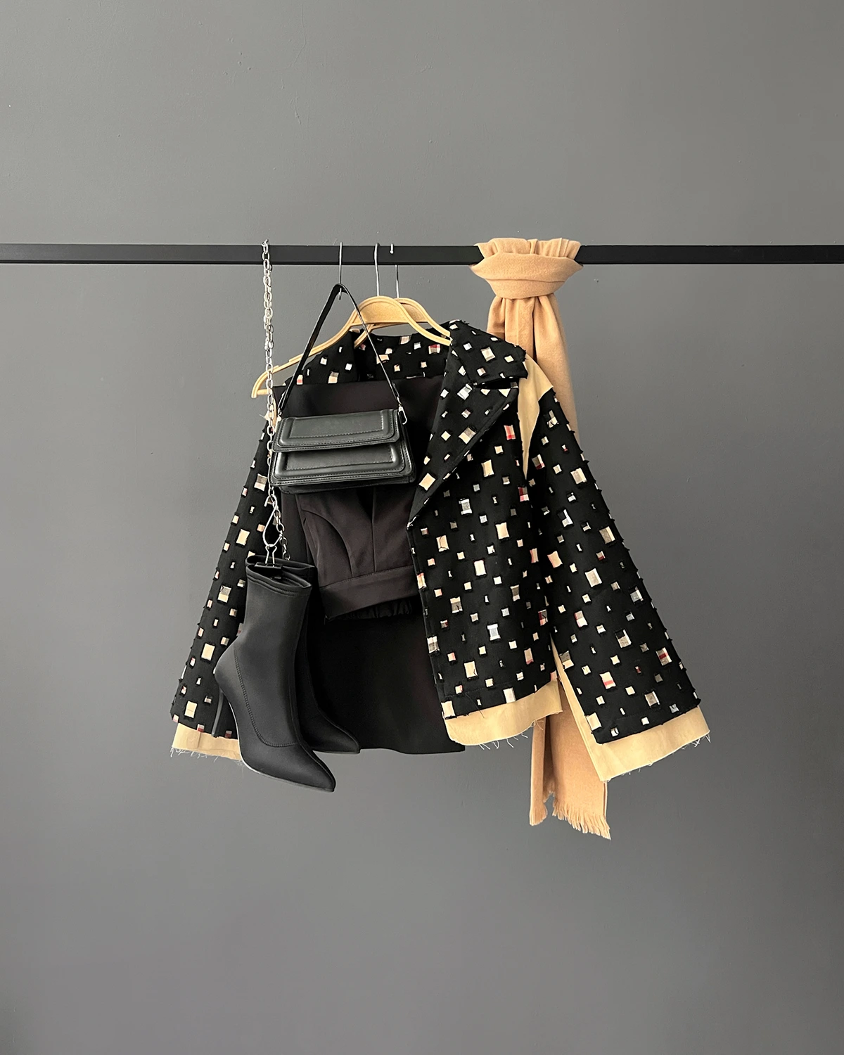 10249- (1) کت Burberry کتان - Image 1